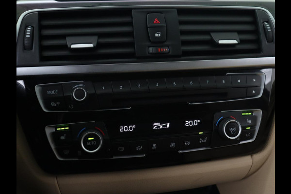 BMW 3 Serie 318i Luxury Edition | Leder | Stoelverwarming | Navigatie | Trekhaak | Full LED | Climate control | PDC | Cruise control