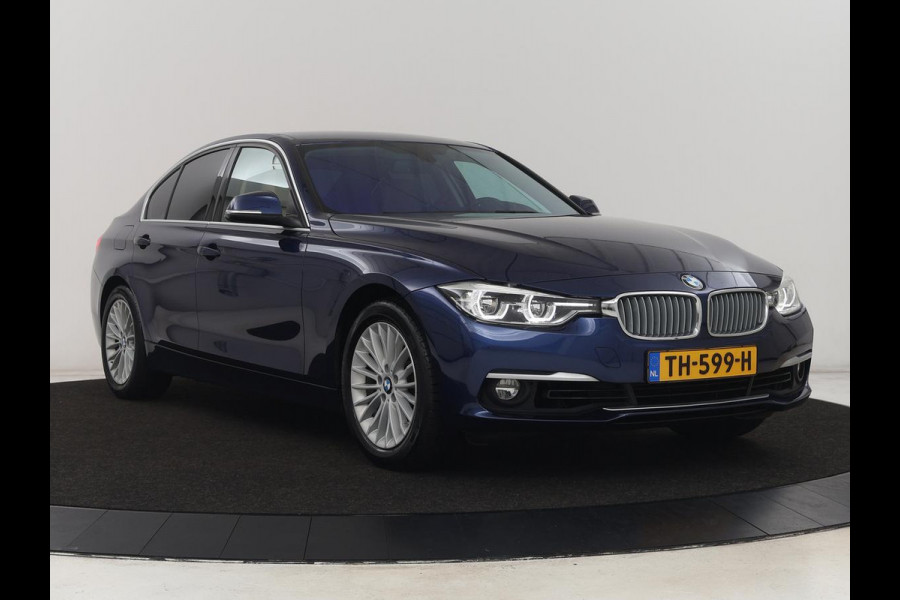 BMW 3 Serie 318i Luxury Edition | Leder | Stoelverwarming | Navigatie | Trekhaak | Full LED | Climate control | PDC | Cruise control