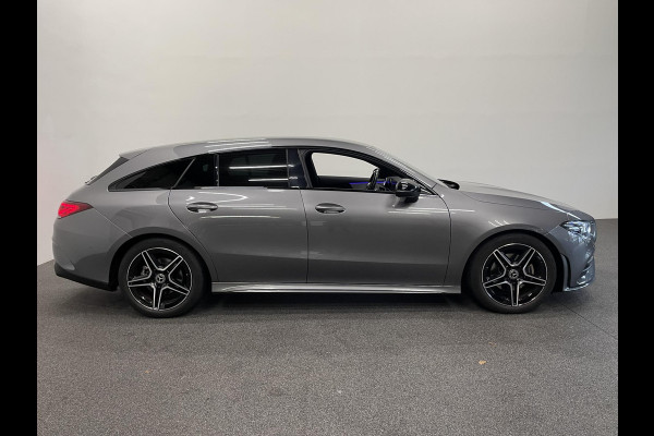Mercedes-Benz CLA-Klasse Shooting Brake 180 Business Solution AMG Trekhaak Navigatie Camera Parkeersensoren Cruise Control AMG stoelen Stoelverwarming Sfeerverlichting Elektrische kofferklep Full Led Climate Control