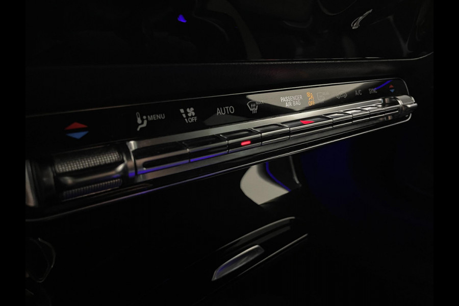 Mercedes-Benz CLA-Klasse Shooting Brake 180 Business Solution AMG Trekhaak Navigatie Camera Parkeersensoren Cruise Control AMG stoelen Stoelverwarming Sfeerverlichting Elektrische kofferklep Full Led Climate Control