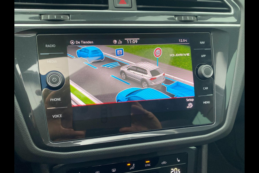Volkswagen Tiguan 1.5 TSI R-Line Business+ | Pano|Virtual|ACC | IQ Drive|Alcantara| SFEER V | Stoel-stuurverw|Dealer Onderh |