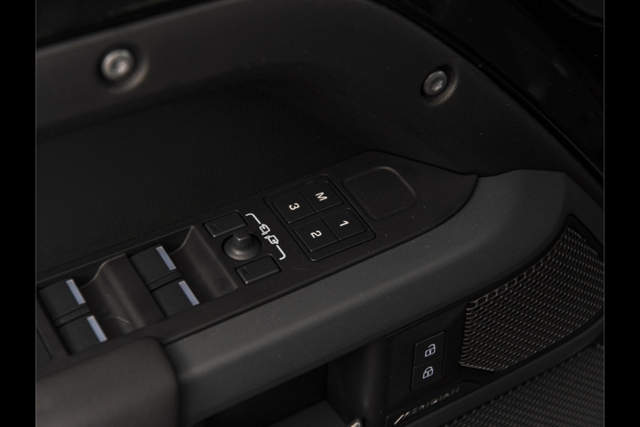 Land Rover Defender Hard Top 3.0 D200 110 X-Dynamic SE GRIJS-KENTEKEN