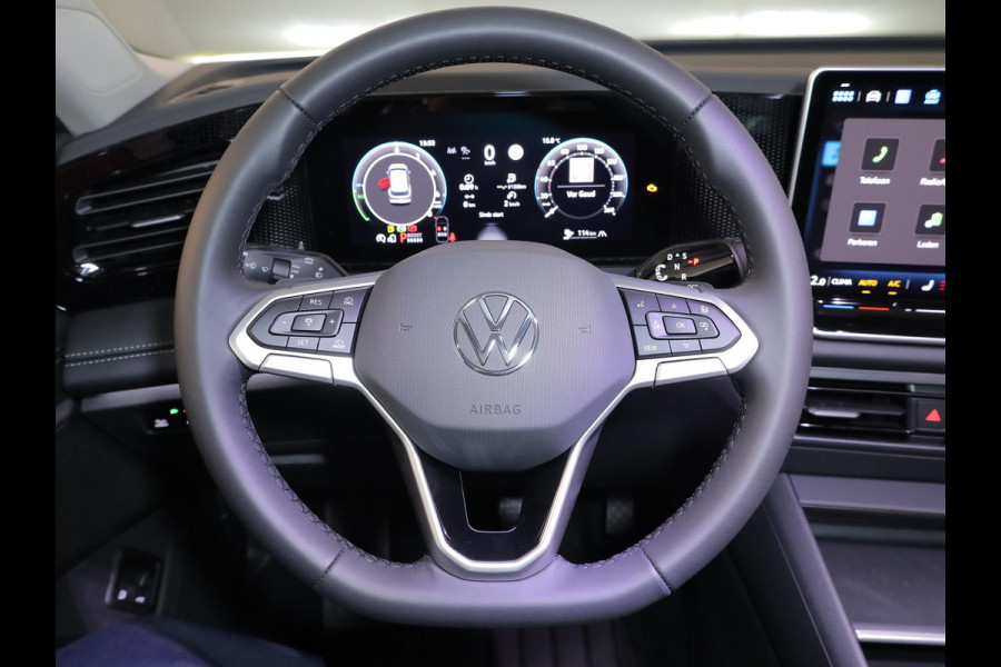 Volkswagen Tiguan 1.5 eHybrid Life Edition 204 PK PHEV | Trekhaak | Panorama dak | Stoel- en stuurverwarming | 18" LM velgen |