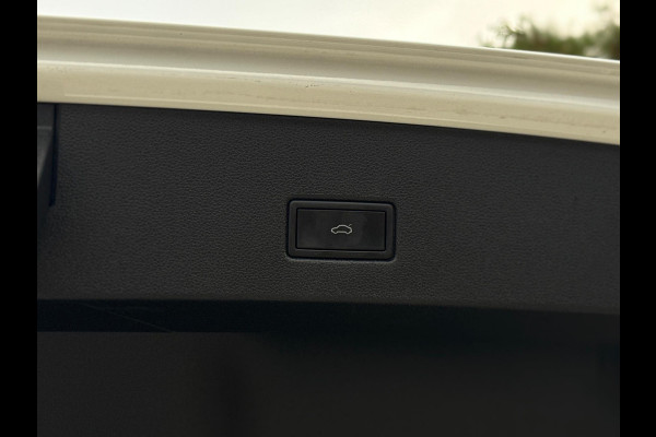 Volkswagen T-Roc 1.5 TSI 3x R-Line Panorama CarPlay