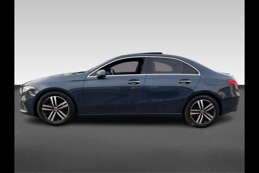Mercedes-Benz A-Klasse 180 Business Solution Luxury | Pano | Memory stoelen | Achteruitrij camera |