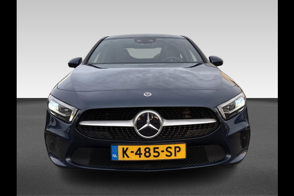 Mercedes-Benz A-Klasse 180 Business Solution Luxury | Pano | Memory stoelen | Achteruitrij camera |