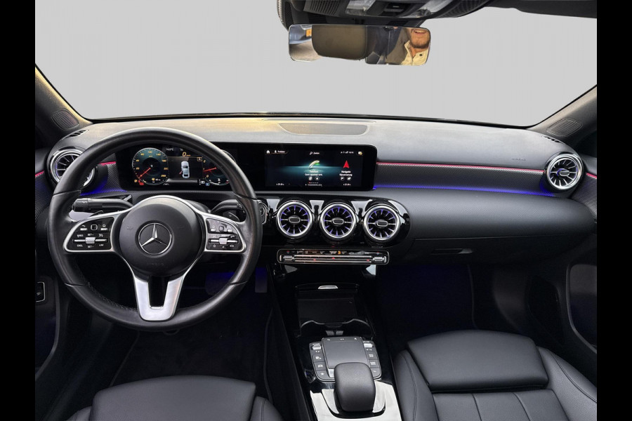 Mercedes-Benz A-Klasse 180 Business Solution Luxury | Pano | Memory stoelen | Achteruitrij camera |