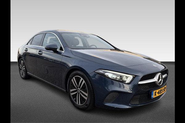 Mercedes-Benz A-Klasse 180 Business Solution Luxury | Pano | Memory stoelen | Achteruitrij camera |