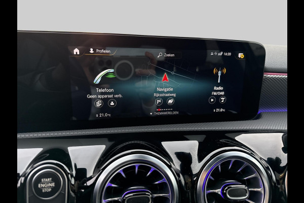 Mercedes-Benz A-Klasse 180 Business Solution Luxury | Pano | Memory stoelen | Achteruitrij camera |