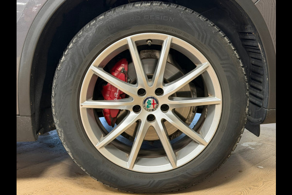 Alfa Romeo Stelvio 2.0 T AWD Super NAVIGATIE CRUISE CLIMATE CONTROL LED LEDER CAMERA NAP