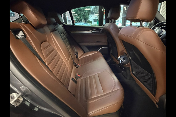 Alfa Romeo Stelvio 2.0 T AWD Super NAVIGATIE CRUISE CLIMATE CONTROL LED LEDER CAMERA NAP