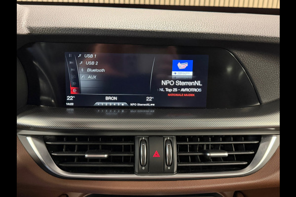 Alfa Romeo Stelvio 2.0 T AWD Super NAVIGATIE CRUISE CLIMATE CONTROL LED LEDER CAMERA NAP