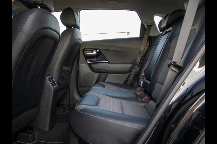 Kia Niro 1.6 GDi Hybrid DynamicLine | Trekhaak afneembaar | Navigatie | Achteruitrijcamera |
