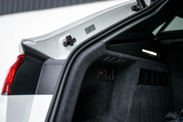 Audi Q8 60 TFSI e quattro S Competition 490pk