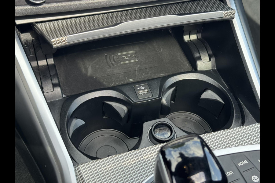 BMW 3 Serie Touring 320i High Exec. M-Sport individual Sfeer Leder Camera Carplay Trekhaak Led