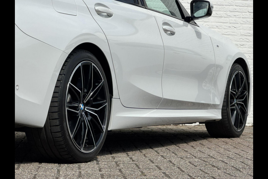 BMW 3 Serie Touring 320i High Exec. M-Sport individual Sfeer Leder Camera Carplay Trekhaak Led