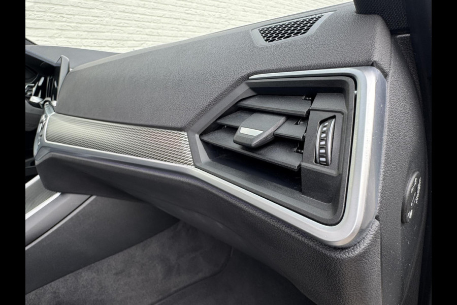 BMW 3 Serie Touring 320i High Exec. M-Sport individual Sfeer Leder Camera Carplay Trekhaak Led