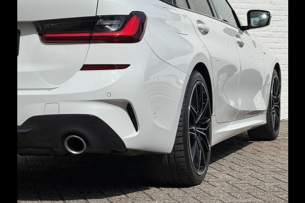 BMW 3 Serie Touring 320i High Exec. M-Sport individual Sfeer Leder Camera Carplay Trekhaak Led