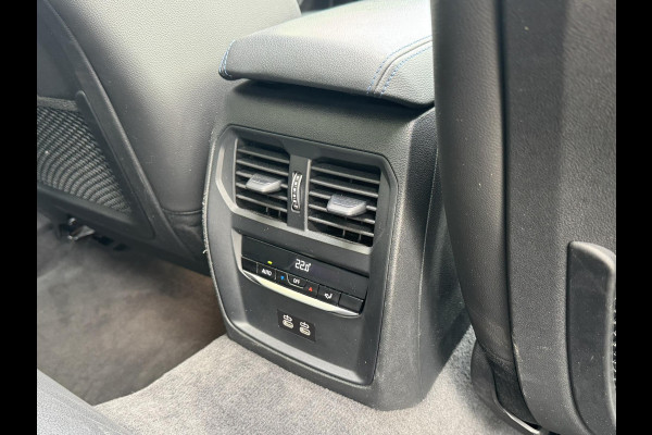 BMW 3 Serie Touring 320i High Exec. M-Sport individual Sfeer Leder Camera Carplay Trekhaak Led