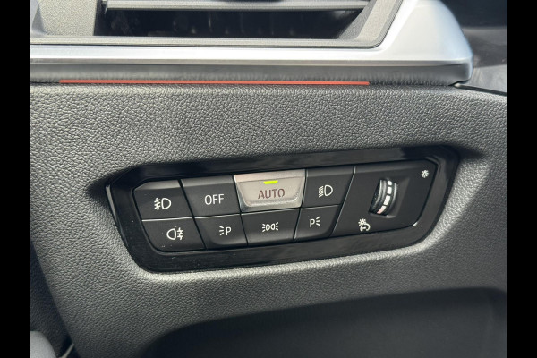 BMW 3 Serie Touring 320i High Exec. M-Sport individual Sfeer Leder Camera Carplay Trekhaak Led