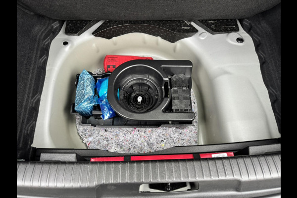 Opel Mokka 1.2 Turbo Elegance Cruise control Climate control Stoel- stuurverwarming Apple / Android Parkeersensoren plus camera