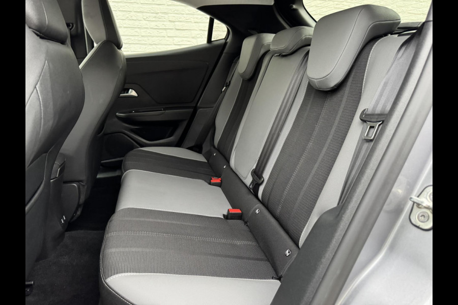 Opel Mokka 1.2 Turbo Elegance Cruise control Climate control Stoel- stuurverwarming Apple / Android Parkeersensoren plus camera