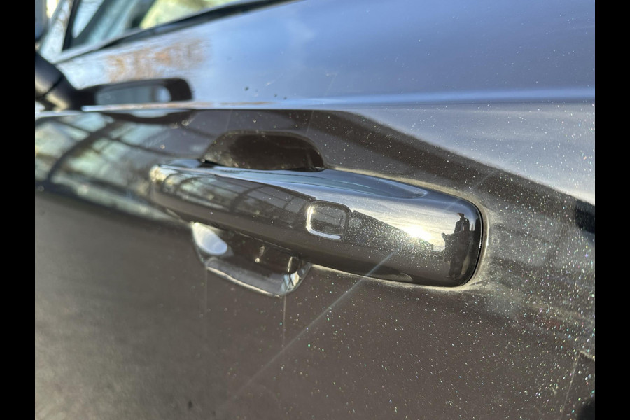 Volvo XC90 2.0 T8 Plug-in hybrid AWD Plus Dark 1000KM| VOL OPTIES!|FABRIEKSGARANTIE T/M 09-2027|  PANO| MEM. STOELEN| STOEL/ STUURVERW.| 360 CAMERA| DODE HOEK | ACHTERBANK VERWARMD|