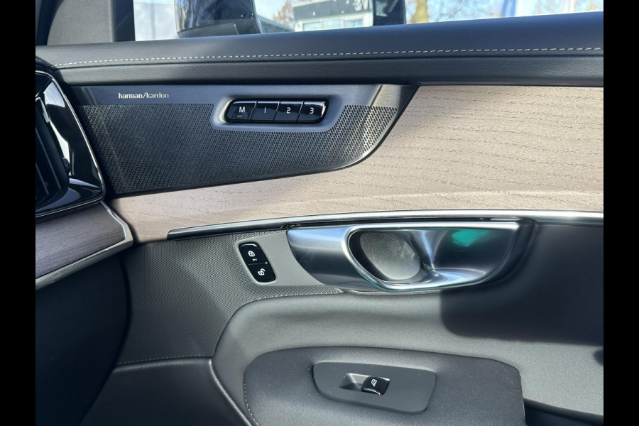 Volvo XC90 2.0 T8 Plug-in hybrid AWD Plus Dark 1000KM| VOL OPTIES!|FABRIEKSGARANTIE T/M 09-2027|  PANO| MEM. STOELEN| STOEL/ STUURVERW.| 360 CAMERA| DODE HOEK | ACHTERBANK VERWARMD|