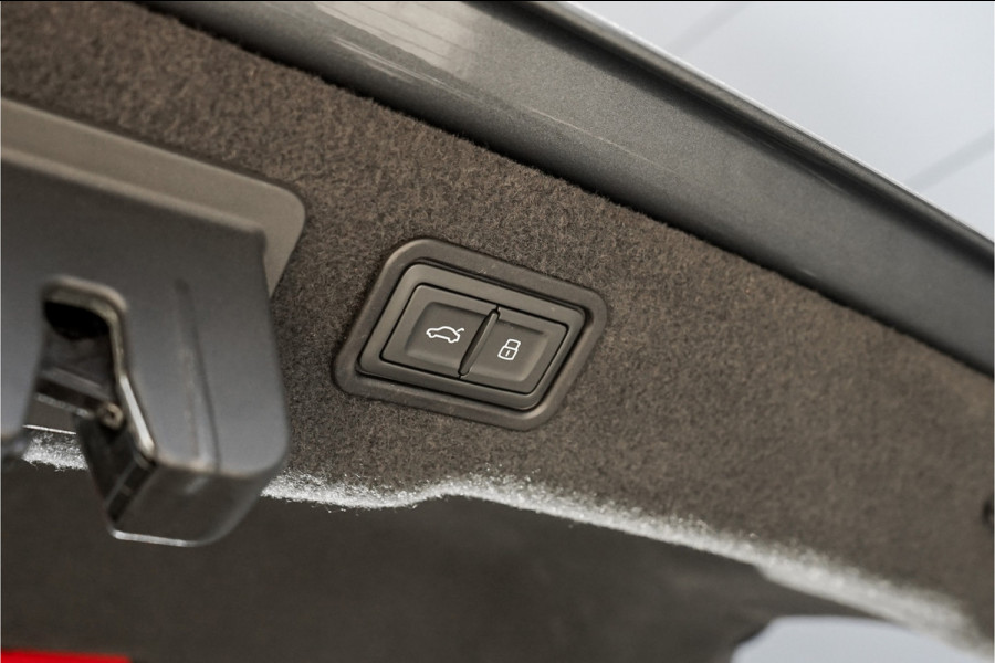 Audi A8 55 TFSI Quattro ProLine Plus B&O Matrix Schuifdak 4Wielsturing 20"