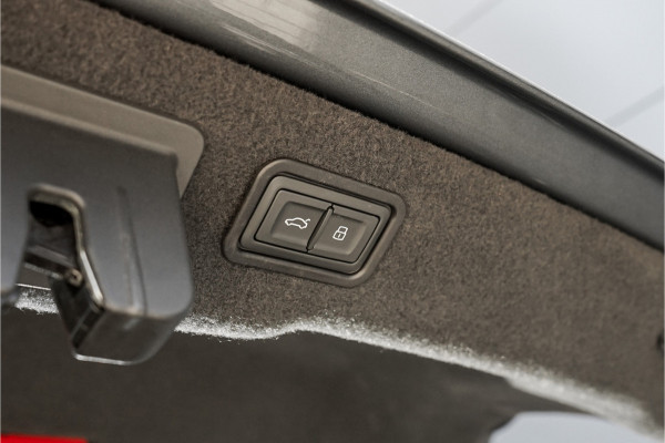 Audi A8 55 TFSI Quattro ProLine Plus B&O Matrix Schuifdak 4Wielsturing 20"