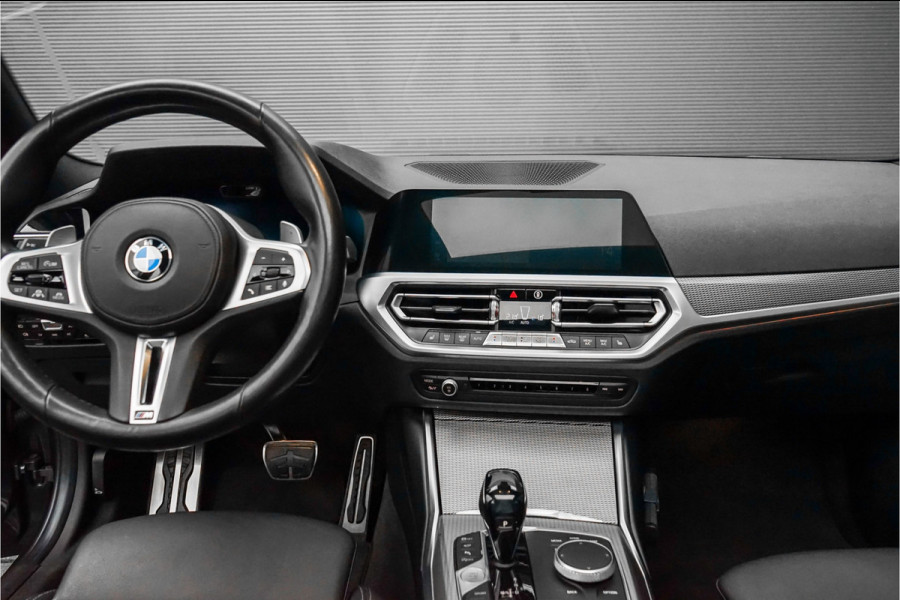 BMW 3 Serie Touring 330i M-Sport Pano Leder H/K Trekhaak 19"