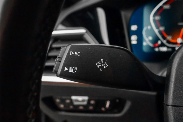 BMW 3 Serie Touring 330i M-Sport Pano Leder H/K Trekhaak 19"