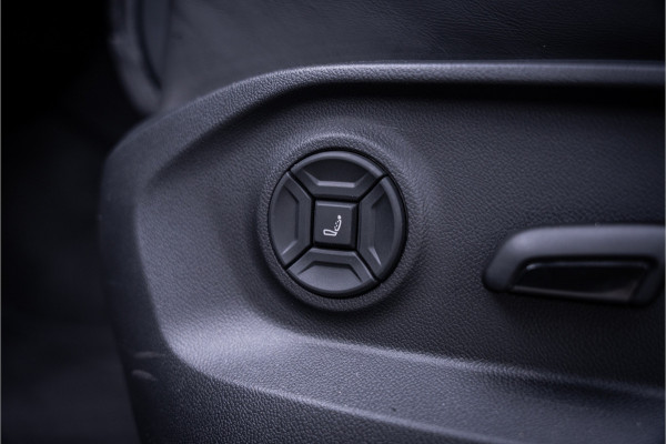 Volkswagen Touareg 3.0 TSi eHybrid 4MOTION R - Facelift | Panorama | Stoelkoeling & Massage | Luchtvering