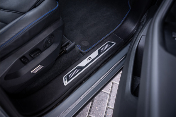 Volkswagen Touareg 3.0 TSi eHybrid 4MOTION R - Facelift | Panorama | Stoelkoeling & Massage | Luchtvering