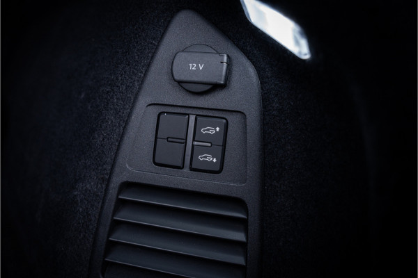 Volkswagen Touareg 3.0 TSi eHybrid 4MOTION R - Facelift | Panorama | Stoelkoeling & Massage | Luchtvering