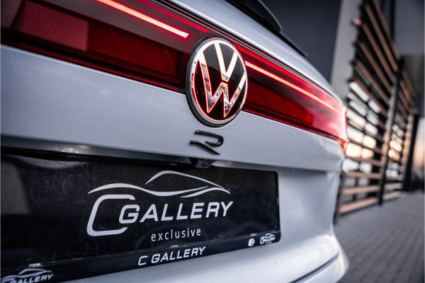 Volkswagen Touareg 3.0 TSi eHybrid 4MOTION R - Facelift | Panorama | Stoelkoeling & Massage | Luchtvering