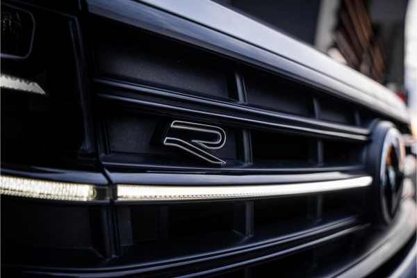 Volkswagen Touareg 3.0 TSi eHybrid 4MOTION R - Facelift | Panorama | Stoelkoeling & Massage | Luchtvering