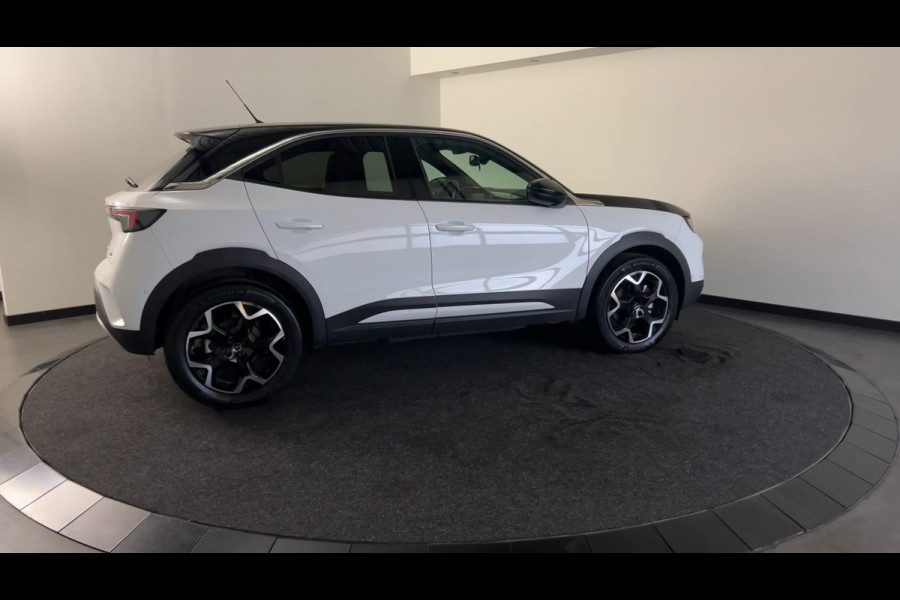 Opel Mokka Electric Ultimate 50 kWh Topstaat zeer sportieve Mokka! |   Multimedia | Navi Pro | Zwart dak en motorkap!