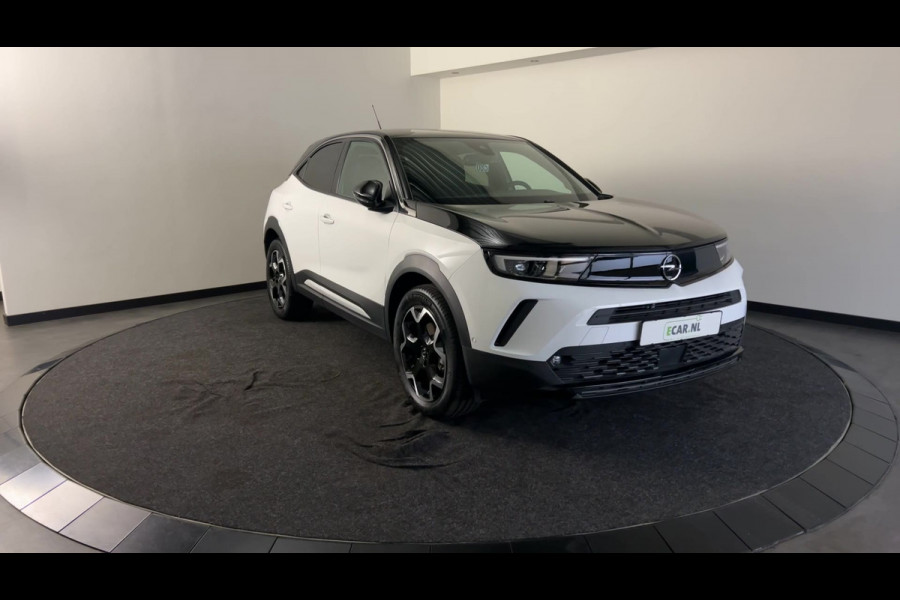 Opel Mokka Electric Ultimate 50 kWh Topstaat zeer sportieve Mokka! |   Multimedia | Navi Pro | Zwart dak en motorkap!