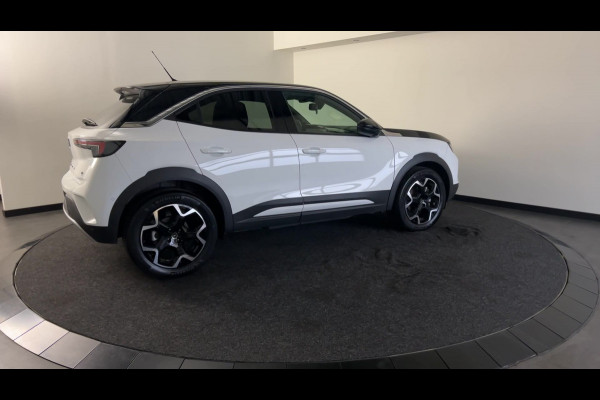 Opel Mokka Electric Ultimate 50 kWh Topstaat zeer sportieve Mokka! |   Multimedia | Navi Pro | Zwart dak en motorkap!