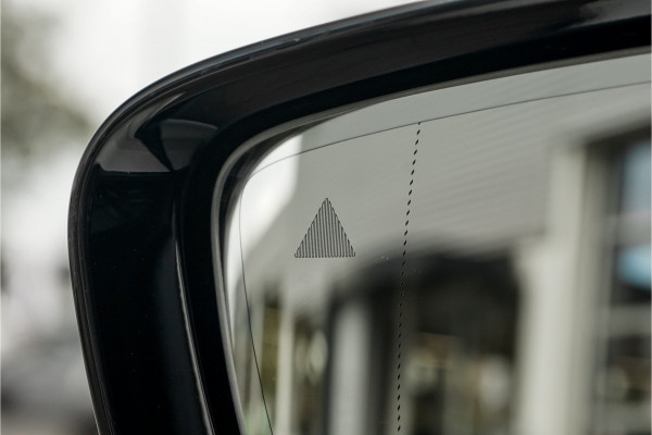 BMW 5 Serie Touring 530e Business Edition M-Sport Laser Trekhaak HUD