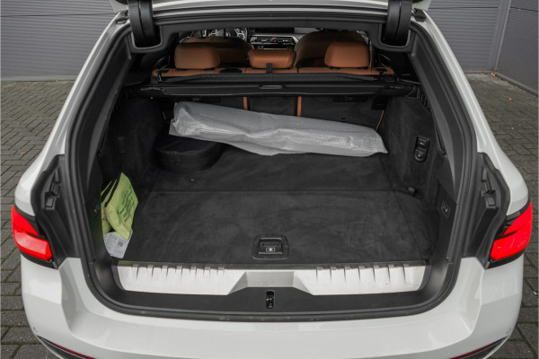 BMW 5 Serie Touring 530e Business Edition M-Sport Laser Trekhaak HUD