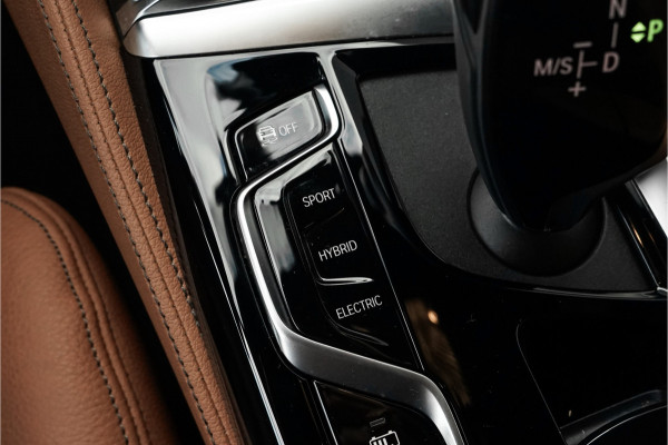 BMW 5 Serie Touring 530e Business Edition M-Sport Laser Trekhaak HUD