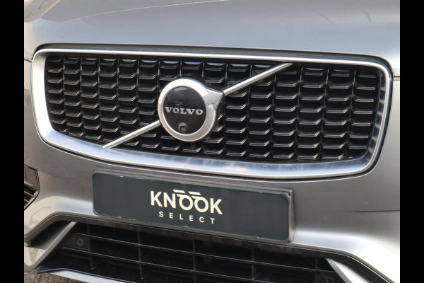 Volvo XC90 2.0 T8 Twin Engine AWD Inscription Automaat / 7 Persoons / Panoramadak / Harman Kardon / Comfortstoelen / Trekhaak / 20 Inch / Stoelverwarming / Achteruitrijcamera / LED / Elektrisch Verstelbare Stoelen