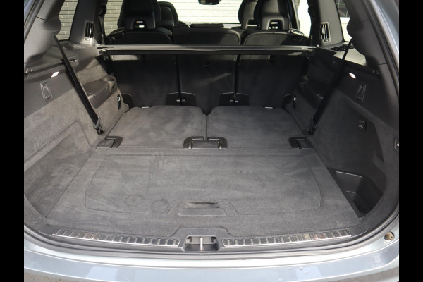 Volvo XC90 2.0 T8 Twin Engine AWD Inscription Automaat / 7 Persoons / Panoramadak / Harman Kardon / Comfortstoelen / Trekhaak / 20 Inch / Stoelverwarming / Achteruitrijcamera / LED / Elektrisch Verstelbare Stoelen