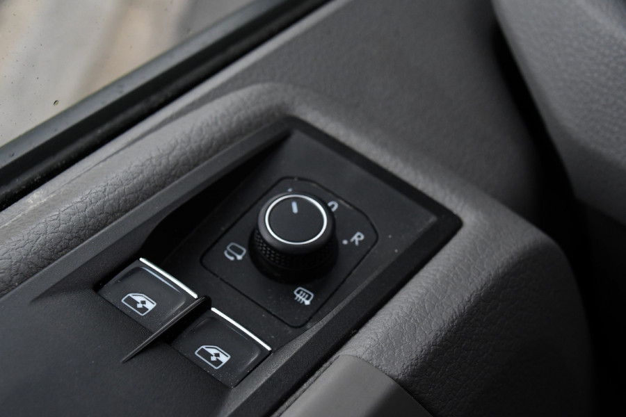 MAN TGE 35 2.0 L4H3 Black Edition Camera, Cruise, Carplay, LED, 177PK, Multimedia, Clima, Stoelverarming, Automaat, Uniek!