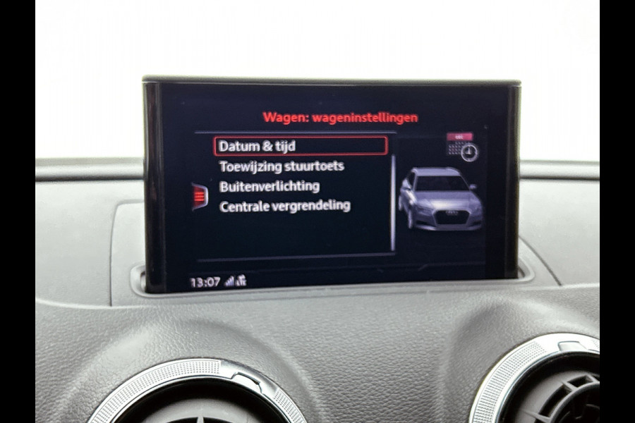 Audi A3 SPORTBACK 35 TFSI CoD S-Line (DIGITALE COCKPIT, STOELVERWARMING, LED, DEALER ONDERHOUDEN)