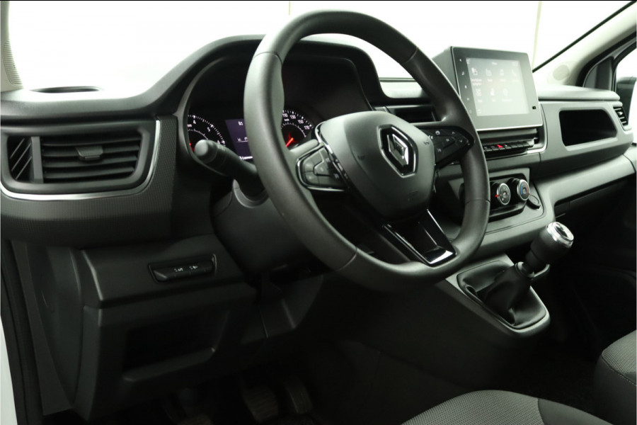 Renault Trafic 2.0 dCi 130 T30 L2H1 Luxe Excl. BTW Airco - Cruise Control - Bluetooth - Trekhaak - Parkeersensor Achter - Zijschuifdeur Rechts - 12 Maanden BOVAG Garantie