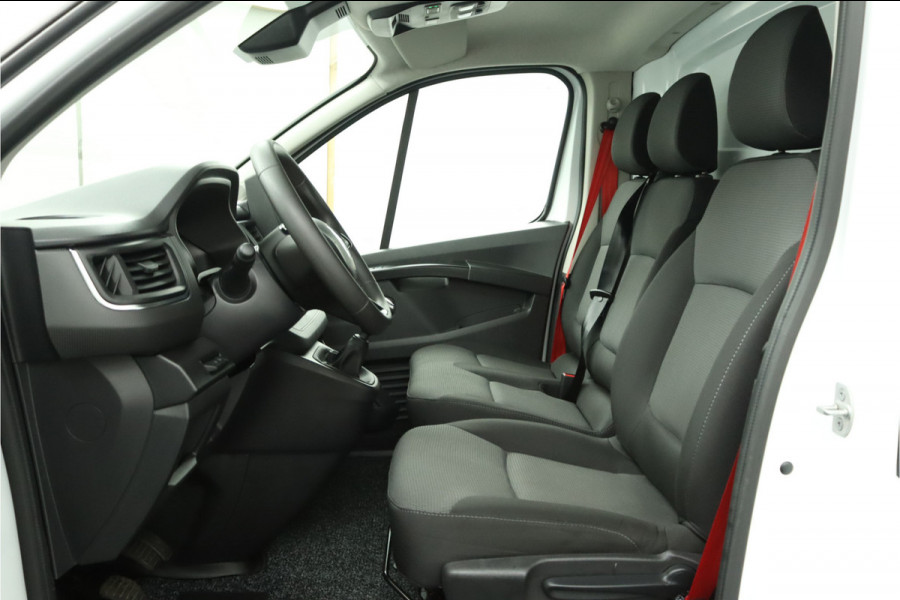 Renault Trafic 2.0 dCi 130 T30 L2H1 Luxe Excl. BTW Airco - Cruise Control - Bluetooth - Trekhaak - Parkeersensor Achter - Zijschuifdeur Rechts - 12 Maanden BOVAG Garantie