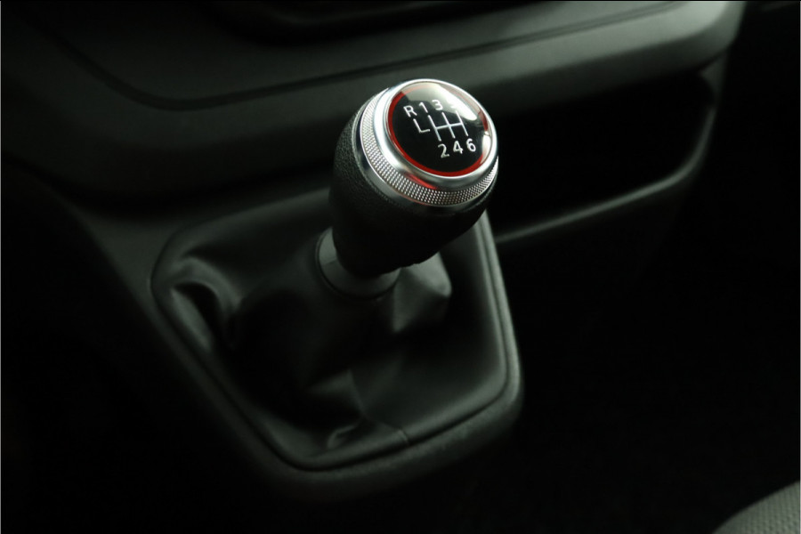 Renault Trafic 2.0 dCi 130 T30 L2H1 Luxe Excl. BTW Airco - Cruise Control - Bluetooth - Trekhaak - Parkeersensor Achter - Zijschuifdeur Rechts - 12 Maanden BOVAG Garantie
